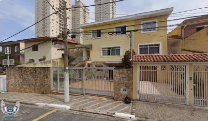 EXCELENTE SOBRADO COM 03 DORMITÓRIOS, 01 SUÍTE, GARAGEM ESPAÇOSA , IMÓVEL SEMI-M