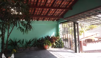 SOBRADO NA VILA AMÉLIA  COM 4 DORMITÓRIO SENDO 02 SUÍTES E 02 VAGAS DE GARAGEM (