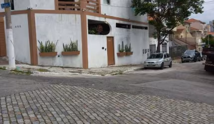 SOBRADO NO JARDIM SÃO PAULO COM 04 DORMITÓRIOS SENDO 02 SUÍTES E 02 VAGAS DE GAR