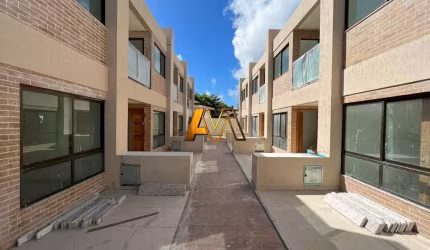 Casa em condomínio fechado com 3 quartos à venda na Rua B, Imbassai, Mata de São João, 102 m2 por R$ 580.000