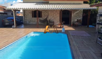 Casa à venda no bairro Ipitanga - Lauro de Freitas/BA