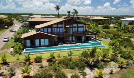 Casa Alto Padrão em Condomínio