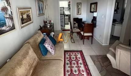 APARTAMENTO 2/4 SENDO 1 SUÍTE EM ITAPOAN - PORTEIRA FECHADA