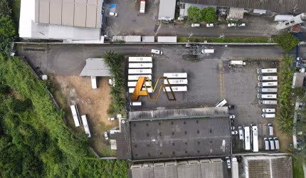 Pavilhão/Galpão à venda no bairro Pirajá - Salvador/BA