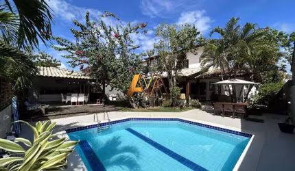 CASA ALTO PADRÃO 4 SUÍTES EM CATU DE ABRANTES