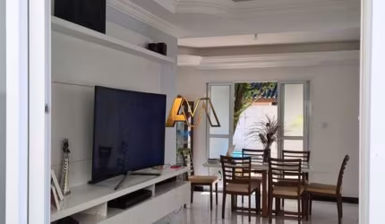 CASA DUPLEX 4/4 SENDO 3 SUÍTES EM ABRANTES