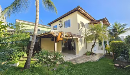 Casa à venda no bairro BURAQUINHO - Lauro de Freitas/BA
