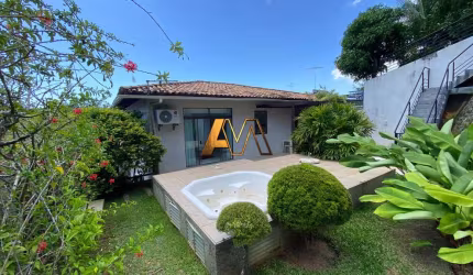 Casa à venda no bairro Piatã - Salvador/BA