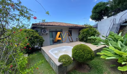 Casa à venda no bairro Piatã - Salvador/BA