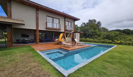 Casa à venda no bairro Praia do Forte - Mata de São João/BA