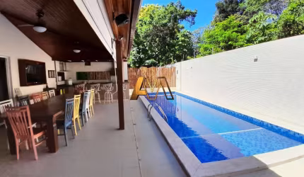 Casa à venda no bairro Açu da Torre - Mata de São João/BA