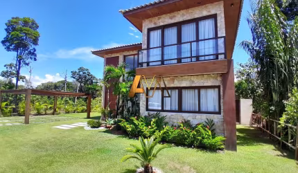 Casa à venda no bairro Praia do Forte - Mata de São João/BA