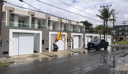 Casa à venda no bairro Ipitanga - Lauro de Freitas/BA