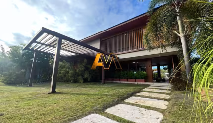 Casa à venda no bairro Praia do Forte - Mata de São João/BA