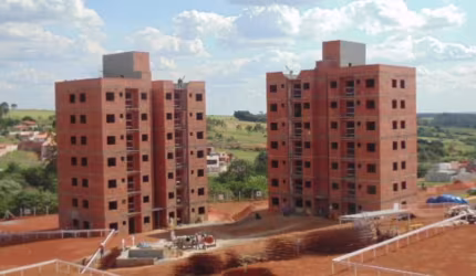 Apartamento Residencial à venda, Centro, Elias Fausto - AP0809.
