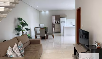 Sobrado a venda, Jd. do Imperio - Vila Rica, Indaiatuba/SP, 1 suite e 2 demi suite, sala ampla com cozinha integrada, piscina, vaga para 3 carros