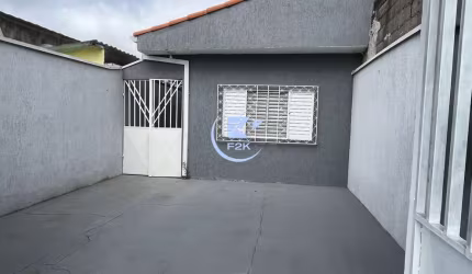 Casa à venda no Alto Ipiranga em Mogi das Cruzes, 02 dormitórios 61m² quintal am