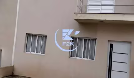 Excelente sobrado em condomínio, com 2 quartos, closet e área Gourmet