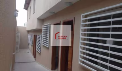 Sobrado em condomínio fechado para locação ou venda no bairro Vila Diva - SP.