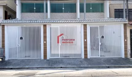 Sobrado Frontal com 3 suítes á venda no bairro da Penha / SP.