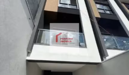 Sobrado frontal com 3 dormitórios á venda no bairro Jardim Brasília / SP.