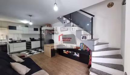 Casa em Condomínio à Venda em Itaquera, São Paulo-SP: 2 quartos, 1 sala, 1 banheiro, 1 vaga, 56m² de área!