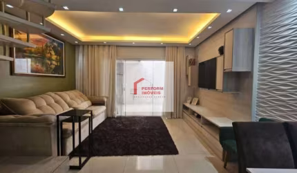 Casa em Condomínio à Venda em Itaquera, São Paulo-SP: 2 Quartos, 1 Sala, 1 Banheiro, 2 Vagas de Garagem e 78m²