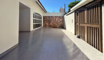 Casa com 3 dormitórios à venda, 299 m² por R$ 990.000,00 - Setor Nova Suiça - Goiânia/GO