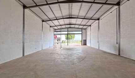 Galpão de 265 m² para alugar por R$ 4.500/mensais no Jardim São José - Goiânia/GO