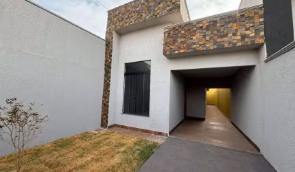Casa de 110 m² com 03 quartos à venda por R$ 320.000 no Setor Cristina - Trindade/GO