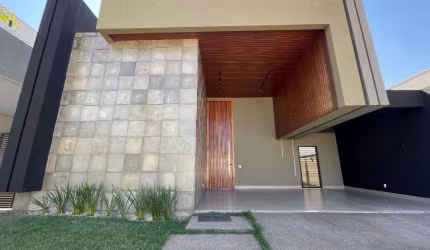 Casa de 212 m² com 03 suítes à venda por R$ 2.000.000 no Residencial Goiânia Golfe Clube - Goiânia/GO