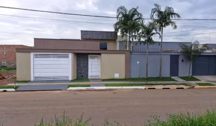 Casa de 151 m² com 03 quartos à venda por R$ 890.000 no Residencial Alice Barbosa - Goiânia