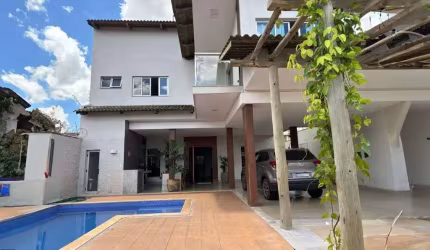 Sobrado de 352 m² com 04 suítes à venda por R$ 2.300.000 no Setor Coimbra - Goiânia