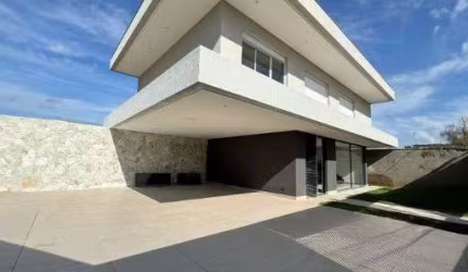 Sobrado de 285 m² com 04 suítes à venda por R$ 2.080.000 no Setor Jaó - Goiânia