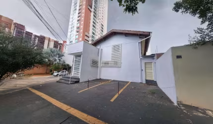 Sobrado comercial de 160 m² para alugarpor R$ 7.000/mensais no Setor Marista - Goiânia