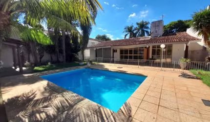 Casa Comercial de 312 m² com 02 suítes para alugar por R$ 6.500/mensais no Setor Bueno - Goiânia