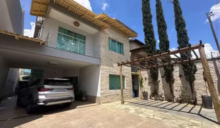 Sobrado de 257 m² com 03 quartos à venda por R$ 1.790.000 no Jardim América - Goiânia