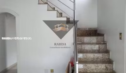 Sobrado para Venda em Suzano, Jardim Saúde, 3 dormitórios, 1 suíte, 2 banheiros, 2 vagas