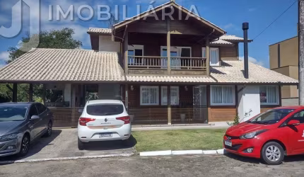 Casa Residencial com 3 quartos  à venda, 240.00 m2 por R$1390000.00  - Vargem Grande - Florianopolis/SC