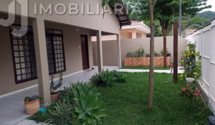 Casa Residencial com 4 quartos  à venda, 206.00 m2 por R$1380000.00  - Canasvieiras - Florianopolis/SC