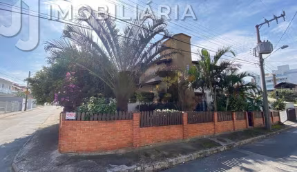 Casa Residencial com 4 quartos  à venda, 250.00 m2 por R$1390000.00  - Ingleses Do Rio Vermelho - Florianopolis/SC