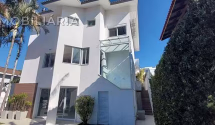 Casa Residencial com 3 quartos  à venda, 350.00 m2 por R$3000000.00  - Joao Paulo - Florianopolis/SC