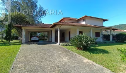 Casa Residencial com 4 quartos  à venda, 203.92 m2 por R$3724000.00  - Ponta Das  Canas - Florianopolis/SC