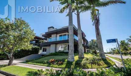 Casa Residencial com 7 quartos  à venda, 780.00 m2 por R$24000000.00  - Jurere Internacional - Florianopolis/SC