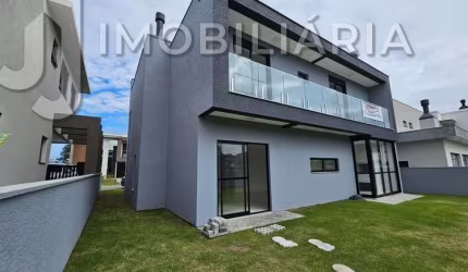 Casa Residencial com 4 quartos  à venda, 242.72 m2 por R$1590000.00  - Sao Joao Do Rio Vermelho - Florianopolis/SC