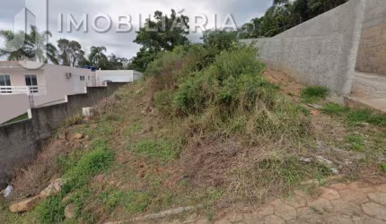 Terreno com vista para o mar