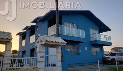 Casa Residencial com 6 quartos  à venda, 450.00 m2 por R$1900000.00  - Praia Do Santinho - Florianopolis/SC