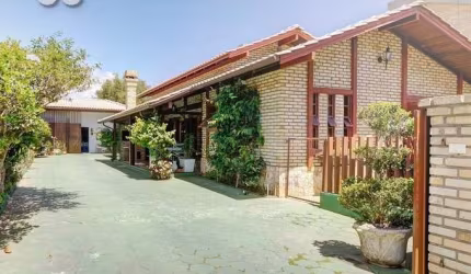 Casa Residencial com 5 quartos  à venda, 220.00 m2 por R$1600000.00  - Cachoeira Do Bom Jesus - Florianopolis/SC