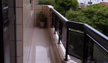 Maravilhoso Apartamento, 03 dormitórios, à 2 quadras da Praia, 2 vagas de garagem demarcadas!!! Oportunidade!!!