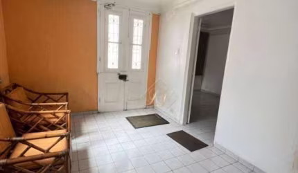 OPORTUNIDADE: Casa enorme de 2 andares (sobrado), com 300 m² de terreno, ampla varanda e muitas vagas de garagem em Santos!!!